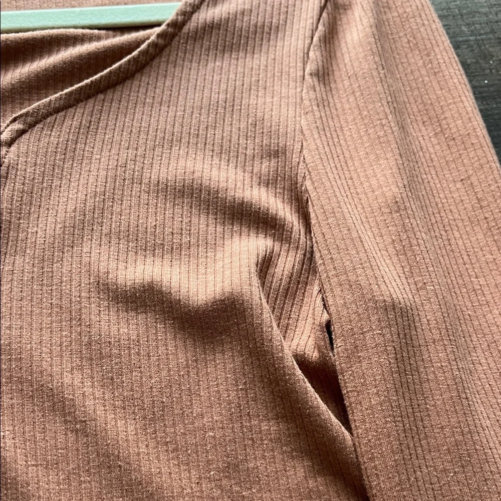 Cotton On Rust Ribbed Long-Sleeve Top with Ladder Neck Detail - Picture 4 of 4